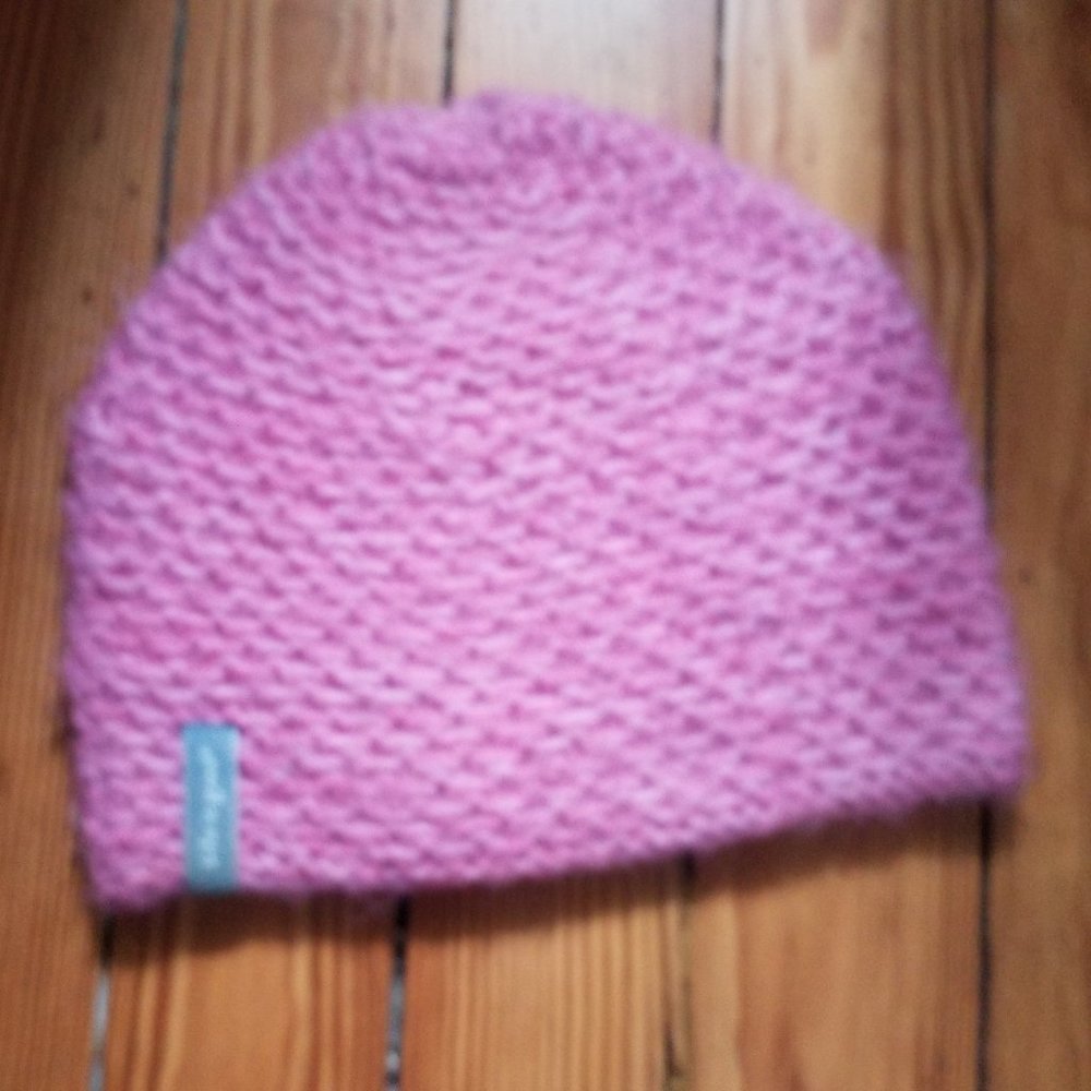 Pink knit hat - Picture 2 of 4